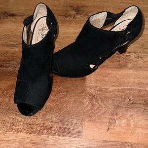 black open toe heels